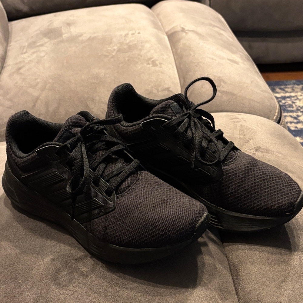 adidas Women's All-Black Lightweight Sneakers